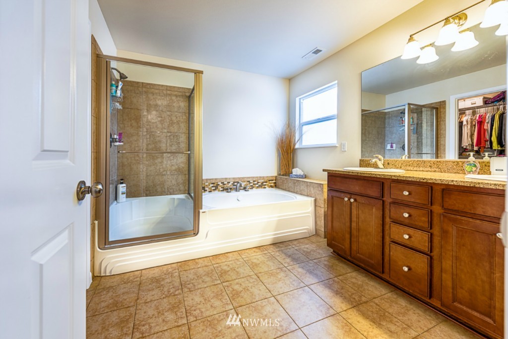 2926 183rd Street Southeast Bothell, WA 98012 - Photo 11 of 21