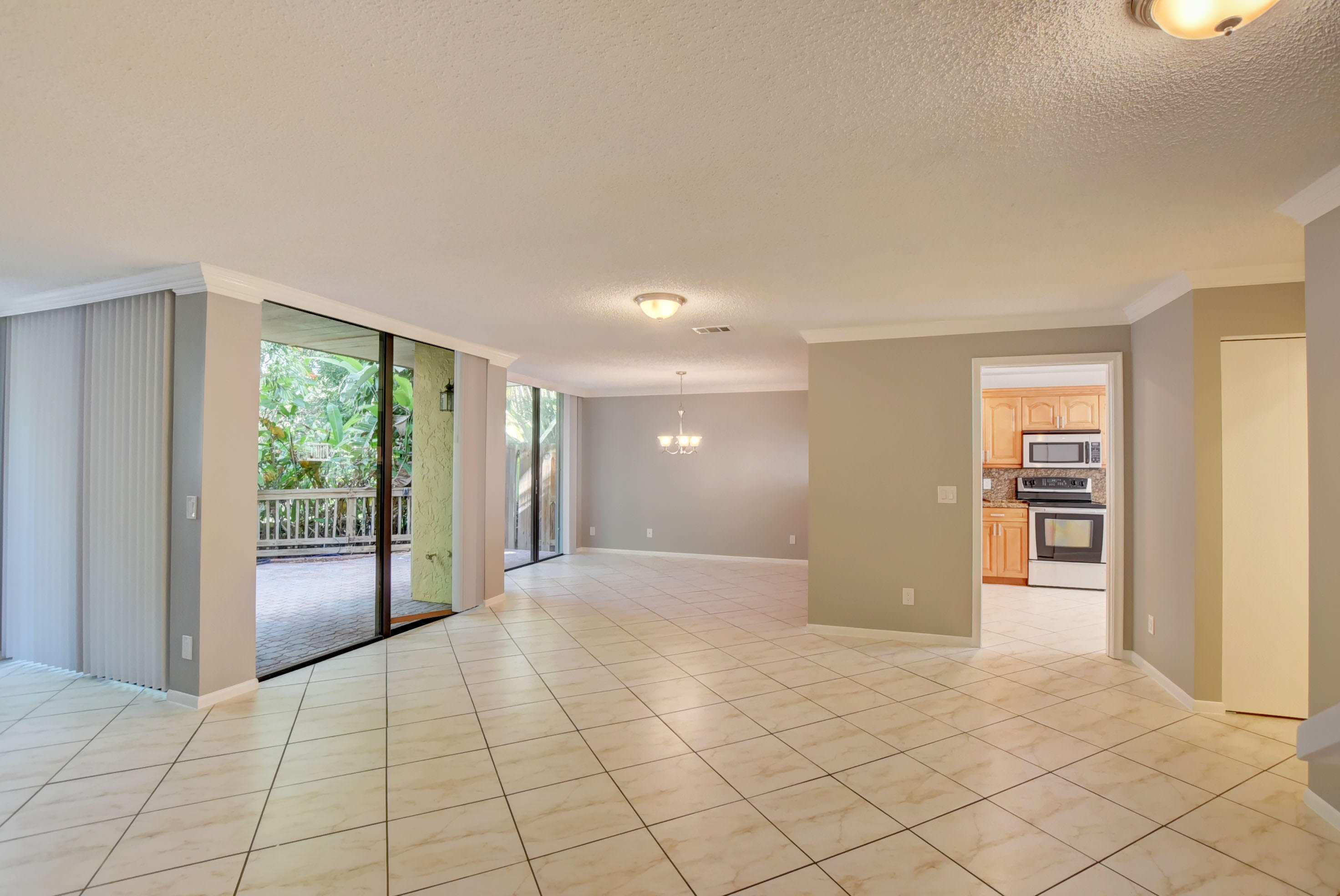 5817 Fox Hollow Drive, Unit G Boca Raton, FL 33486 - Photo 5 of 35 05_ebf_7104and4more