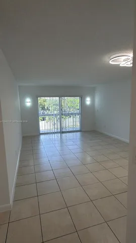 $1,995 | 7840 Camino Real, Unit P303, Miami, FL 33143