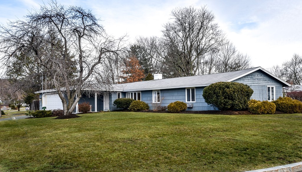 11 Leonard Road Framingham, MA 01701 - Photo 1 of 30 Gallery Image 1