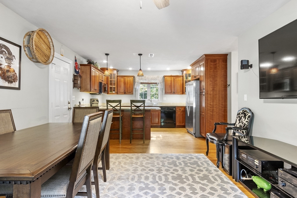 14 Harbor Light Road Leominster, MA 01453 - Photo 12 of 38 Gallery Image 12