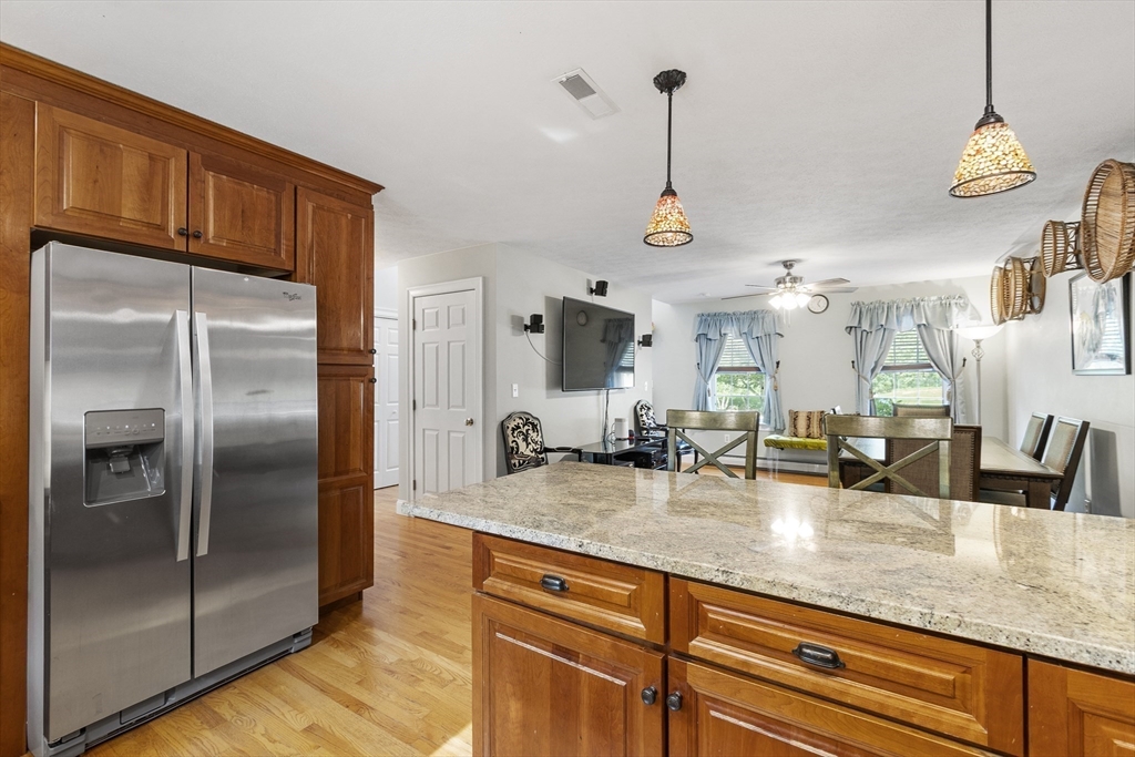 14 Harbor Light Road Leominster, MA 01453 - Photo 6 of 38 Gallery Image 6