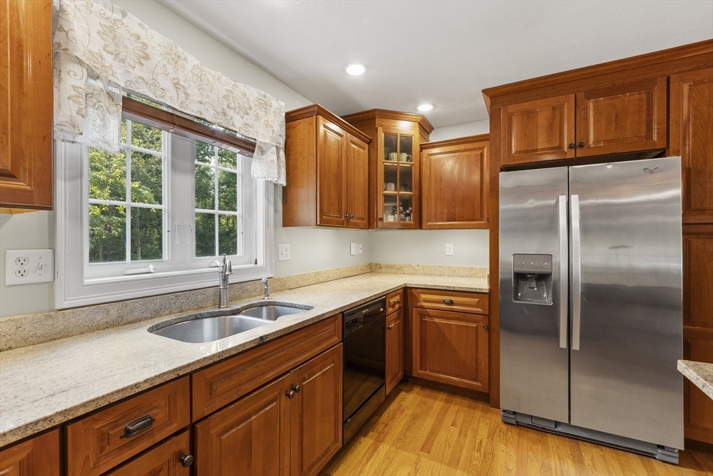 14 Harbor Light Road Leominster, MA 01453 - Photo 9 of 38 Gallery Image 9