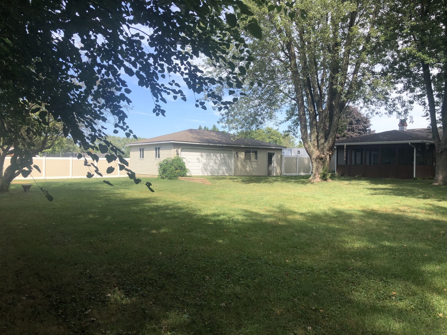 24848 South Ridge Road Elwood, IL 60421 - Photo 13 of 48 a swimming pool with outdoor seating and yard
