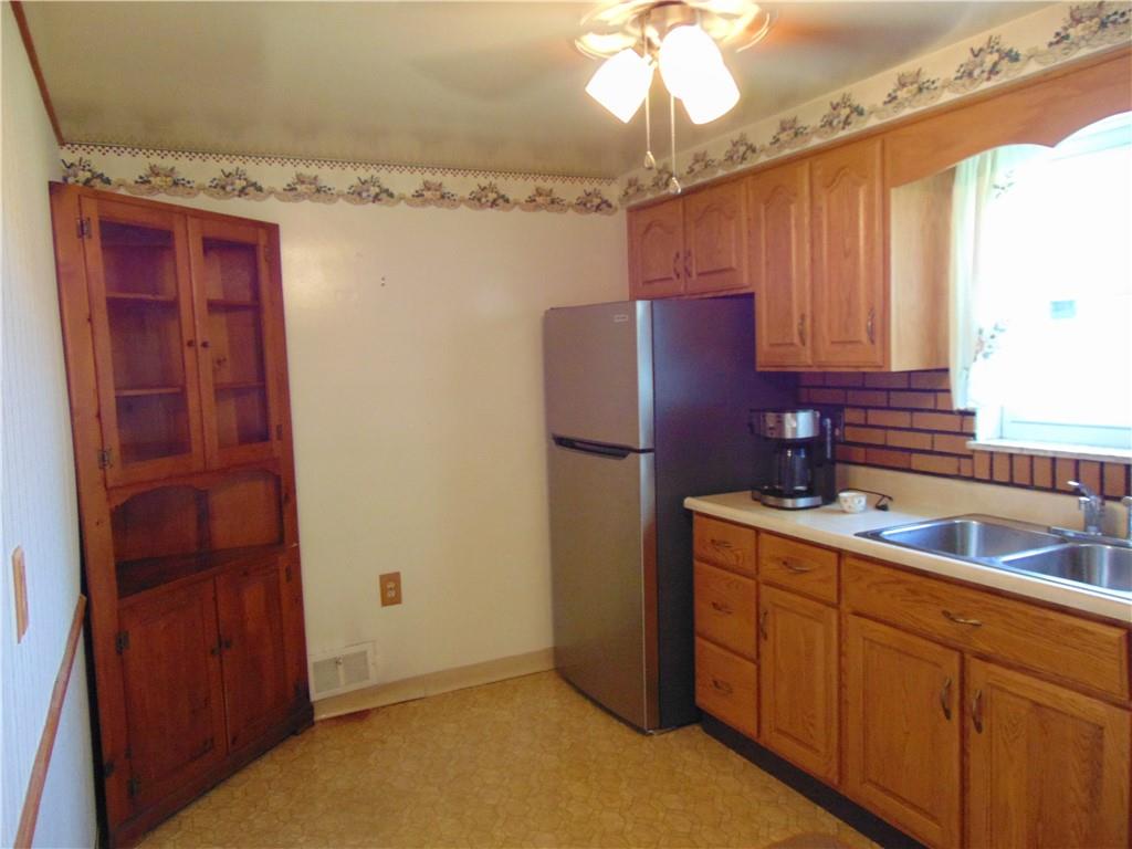 720 Cemetery Road Perryopolis, PA 15473 - Photo 6 of 32 Gallery Image 6