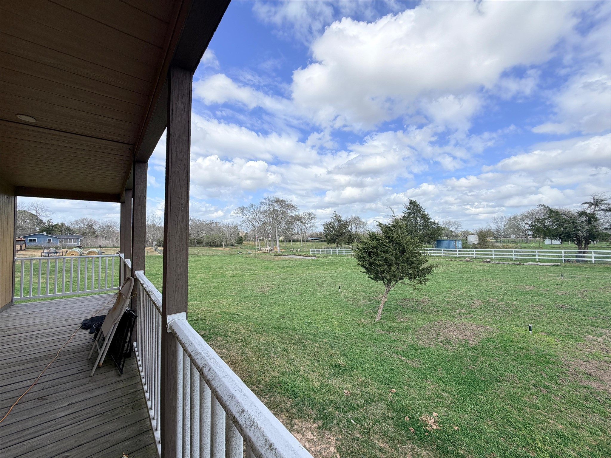 13700 Burnett Road Beasley, TX 77417 - Photo 12 of 38 a view of a garden from a balcony