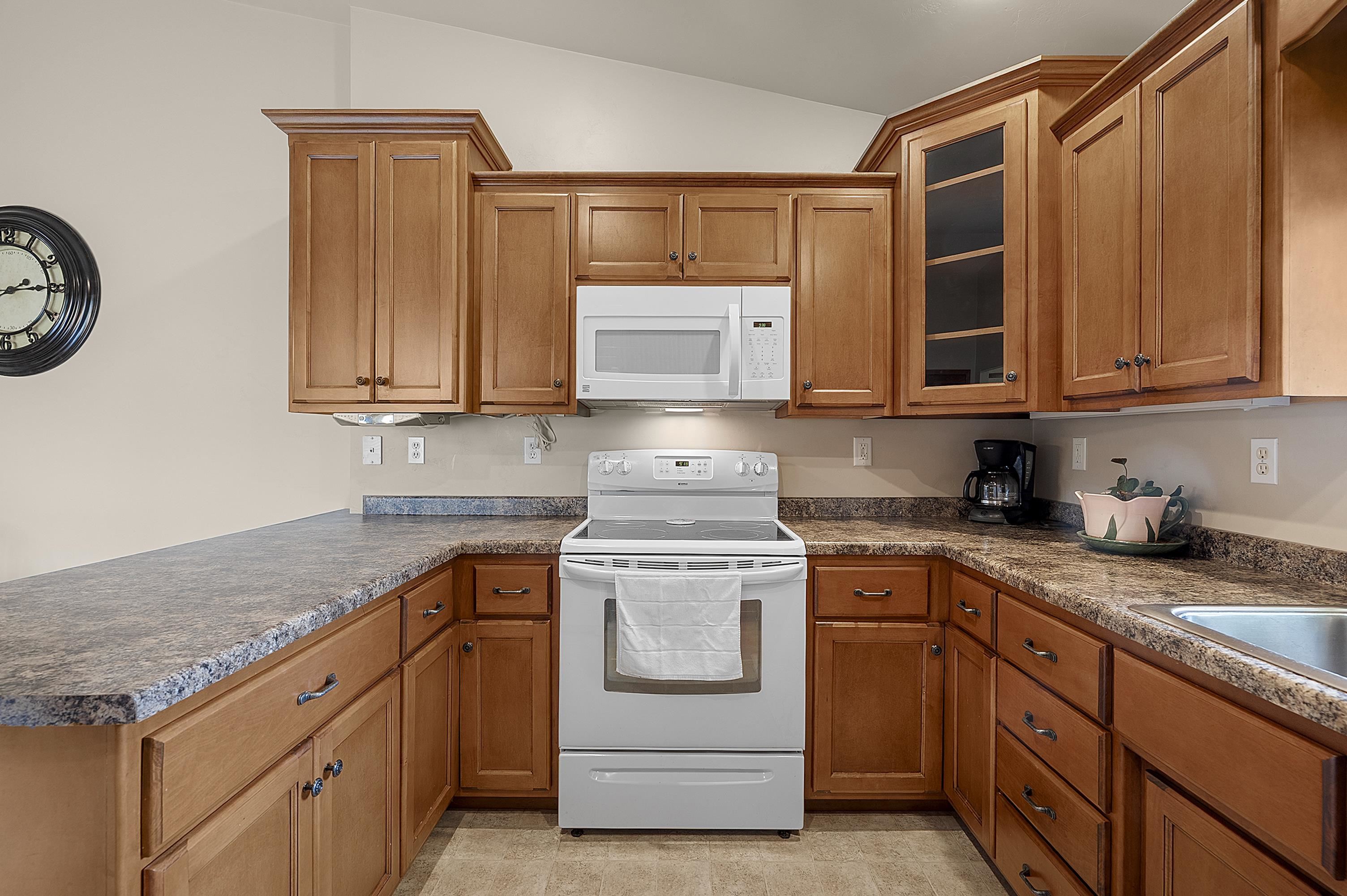 3162 Essen Road Green Bay, WI 54311 - Photo 18 of 58 Gallery Image 18