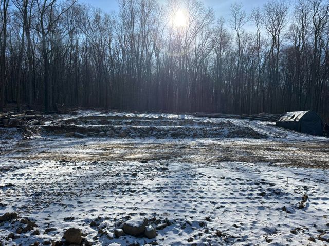 $550,000 | 64 Whippoorwill Road, Old Lyme, CT 06371