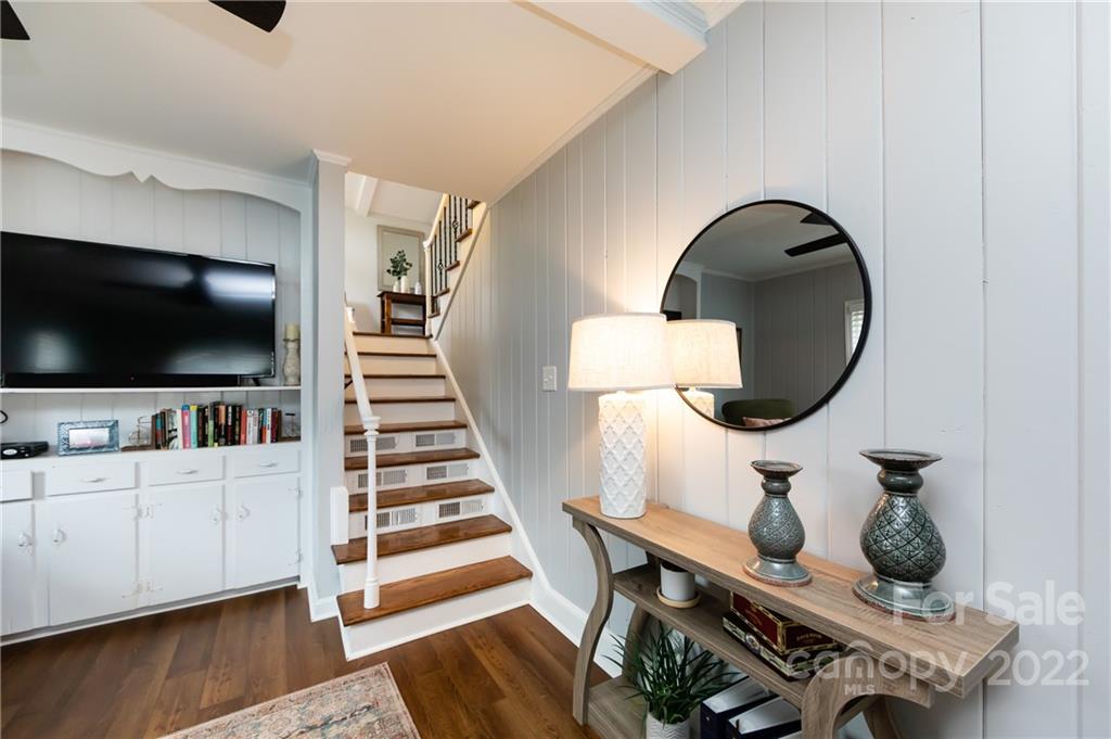 6409 Montpelier Road Charlotte, NC 28210 - Photo 14 of 35 a living room with furniture and a flat screen tv