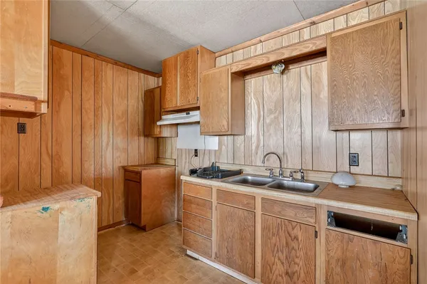 $229,900 | 600 East William Joel Bryan Parkway, Bryan, TX 77803