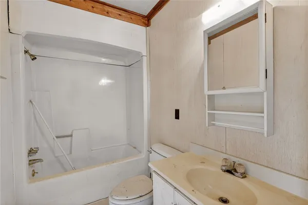 $229,900 | 600 East William Joel Bryan Parkway, Bryan, TX 77803