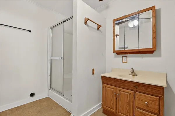 $229,900 | 600 East William Joel Bryan Parkway, Bryan, TX 77803