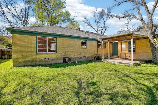 $229,900 | 600 East William Joel Bryan Parkway, Bryan, TX 77803