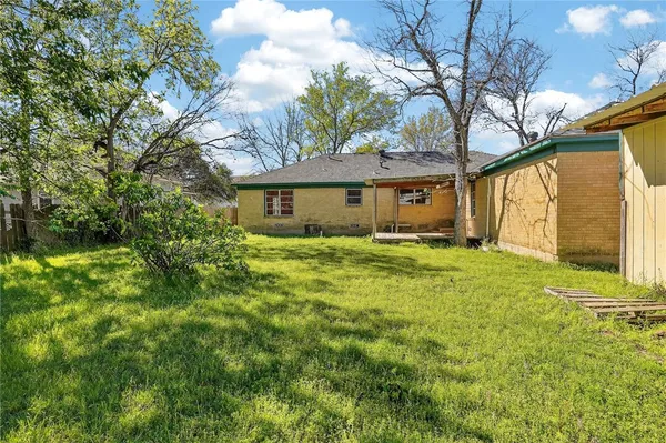 $229,900 | 600 East William Joel Bryan Parkway, Bryan, TX 77803