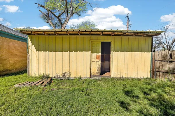 $229,900 | 600 East William Joel Bryan Parkway, Bryan, TX 77803