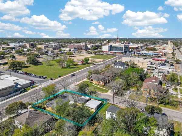 $229,900 | 600 East William Joel Bryan Parkway, Bryan, TX 77803