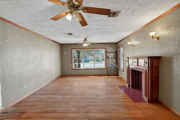$229,900 | 600 East William Joel Bryan Parkway, Bryan, TX 77803