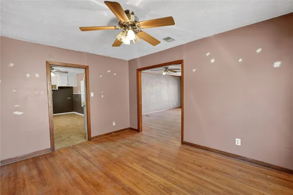 $229,900 | 600 East William Joel Bryan Parkway, Bryan, TX 77803