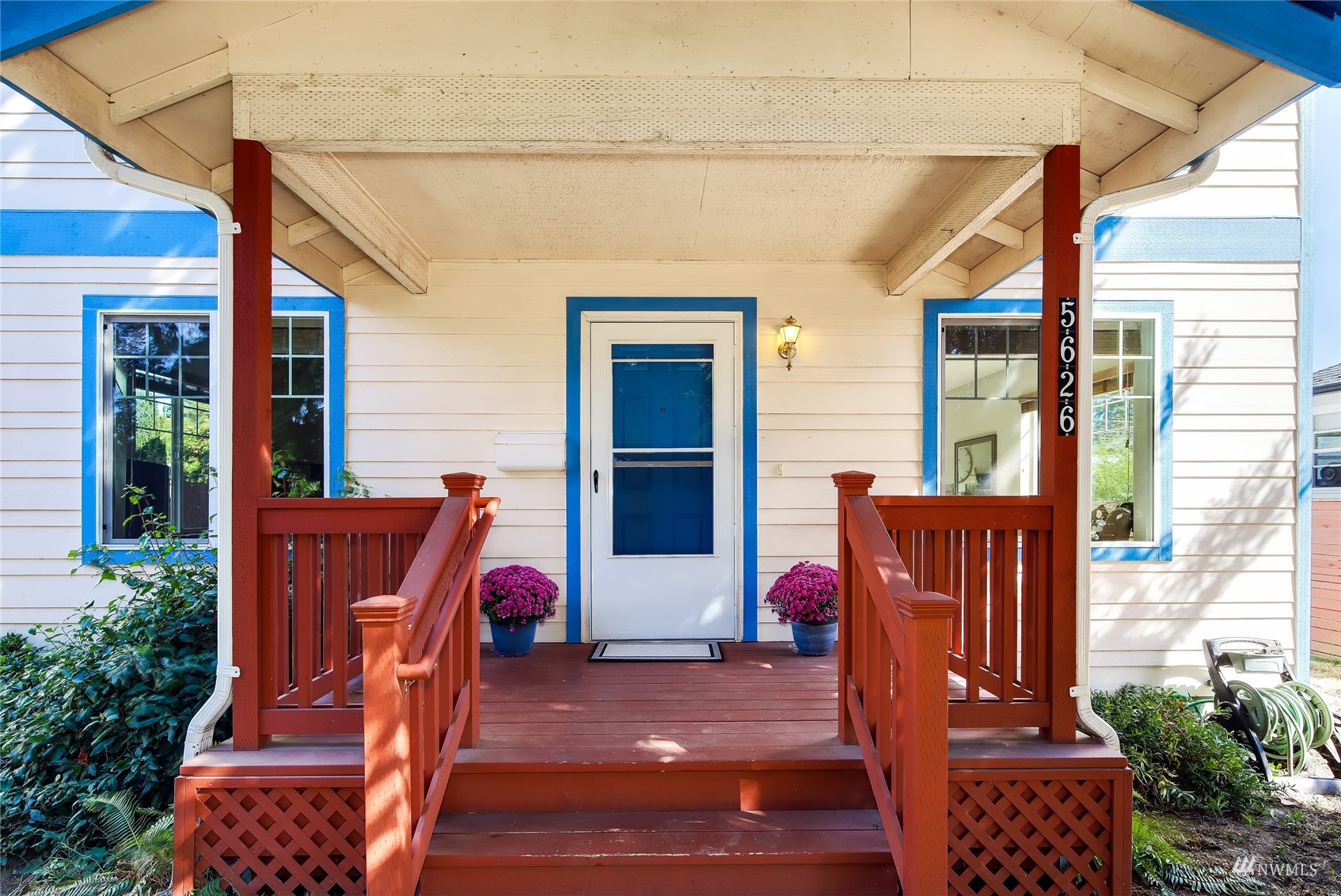 5626 45th Avenue Southwest Seattle, WA 98136 - Photo 3 of 23 Gallery Image 3