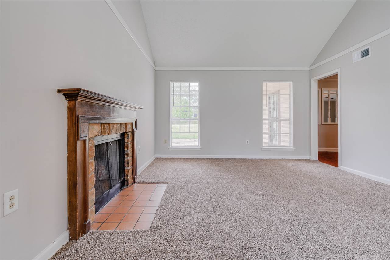 3320 Ridgemont Road Memphis, TN 38128 - Photo 3 of 15