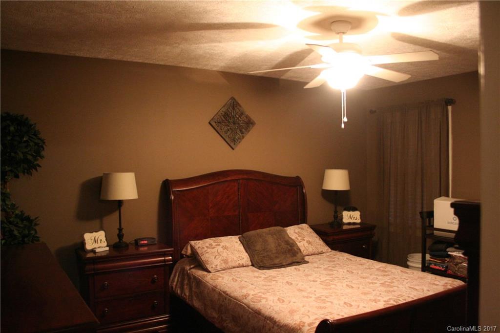 139 Miller Farm Road Statesville, NC 28625 - Photo 4 of 10