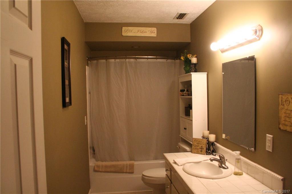 139 Miller Farm Road Statesville, NC 28625 - Photo 5 of 10
