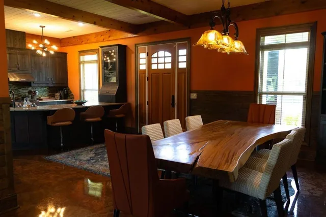 $3,800,000 | 7598 Campbell's Corner Road, Macedonia, IL 62860