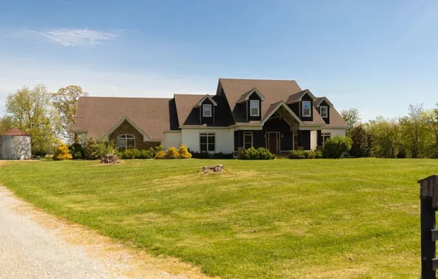 $3,800,000 | 7598 Campbell's Corner Road, Macedonia, IL 62860