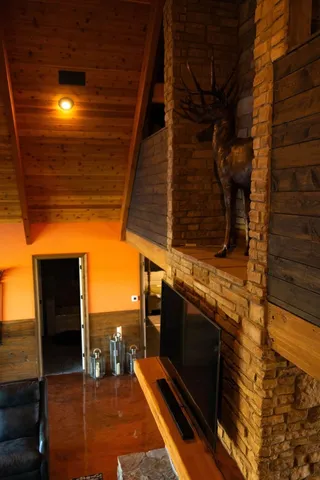 $3,800,000 | 7598 Campbell's Corner Road, Macedonia, IL 62860