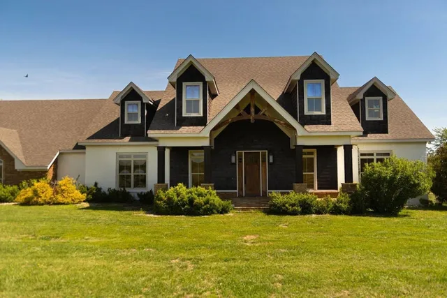 $3,800,000 | 7598 Campbell's Corner Road, Macedonia, IL 62860