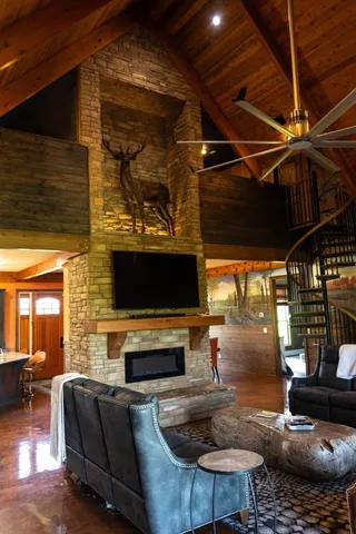 $3,800,000 | 7598 Campbell's Corner Road, Macedonia, IL 62860