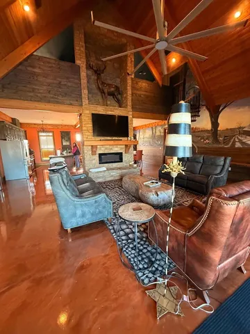 $3,800,000 | 7598 Campbell's Corner Road, Macedonia, IL 62860