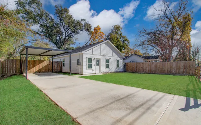 $1,850 | 8316 Peachtree Street, Houston, TX 77016