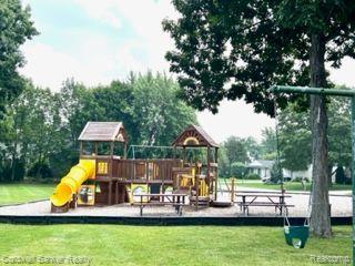 22512 Sheridan Road Novi, MI 48375 - Photo 34 of 37