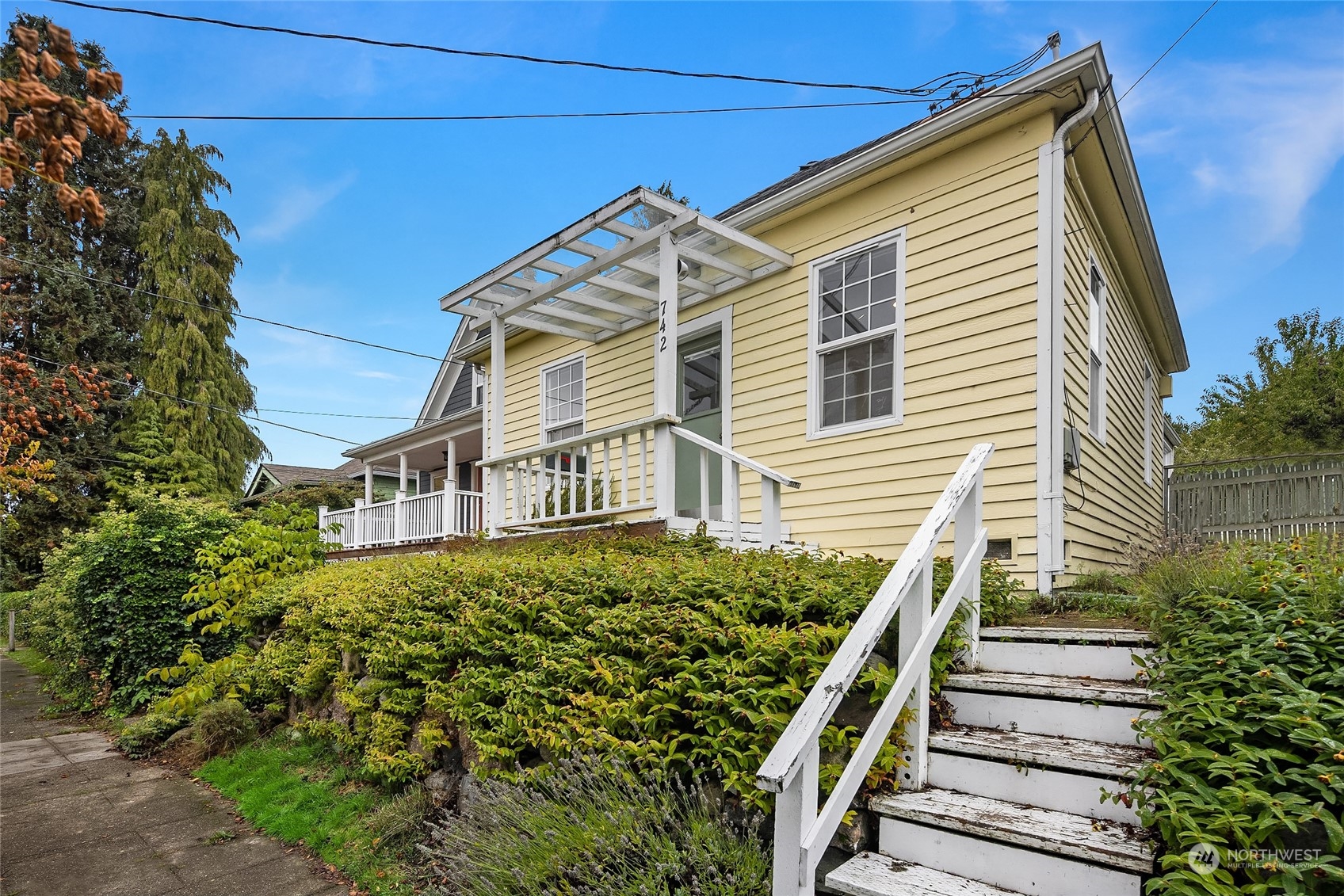 742 North 71st Street Seattle, WA 98103 - Photo 1 of 21 Gallery Image 1