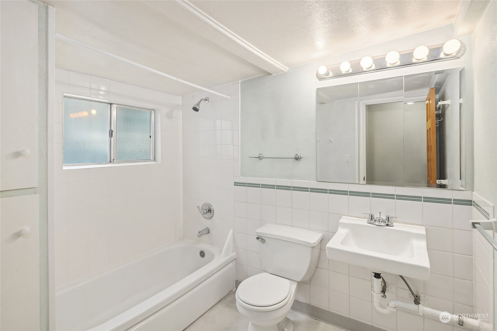 742 North 71st Street Seattle, WA 98103 - Photo 16 of 21 Gallery Image 16