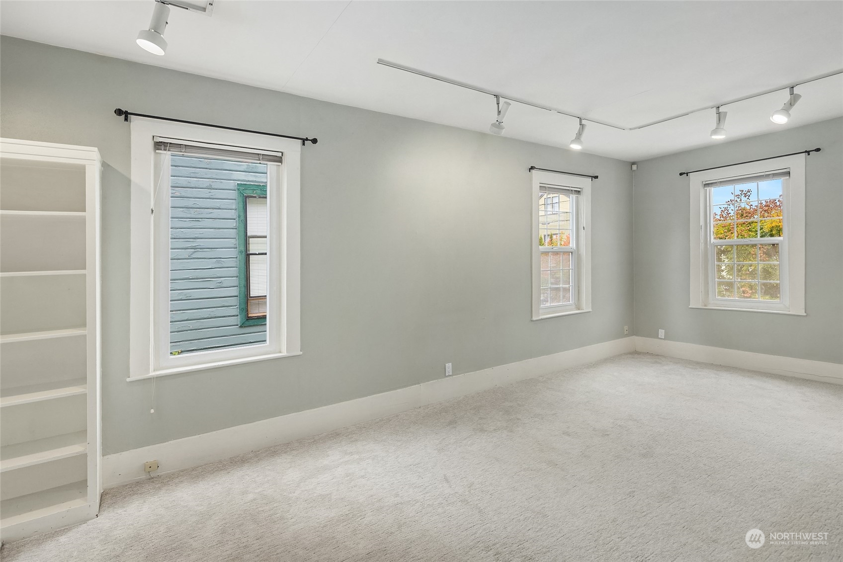 742 North 71st Street Seattle, WA 98103 - Photo 8 of 21 Gallery Image 8