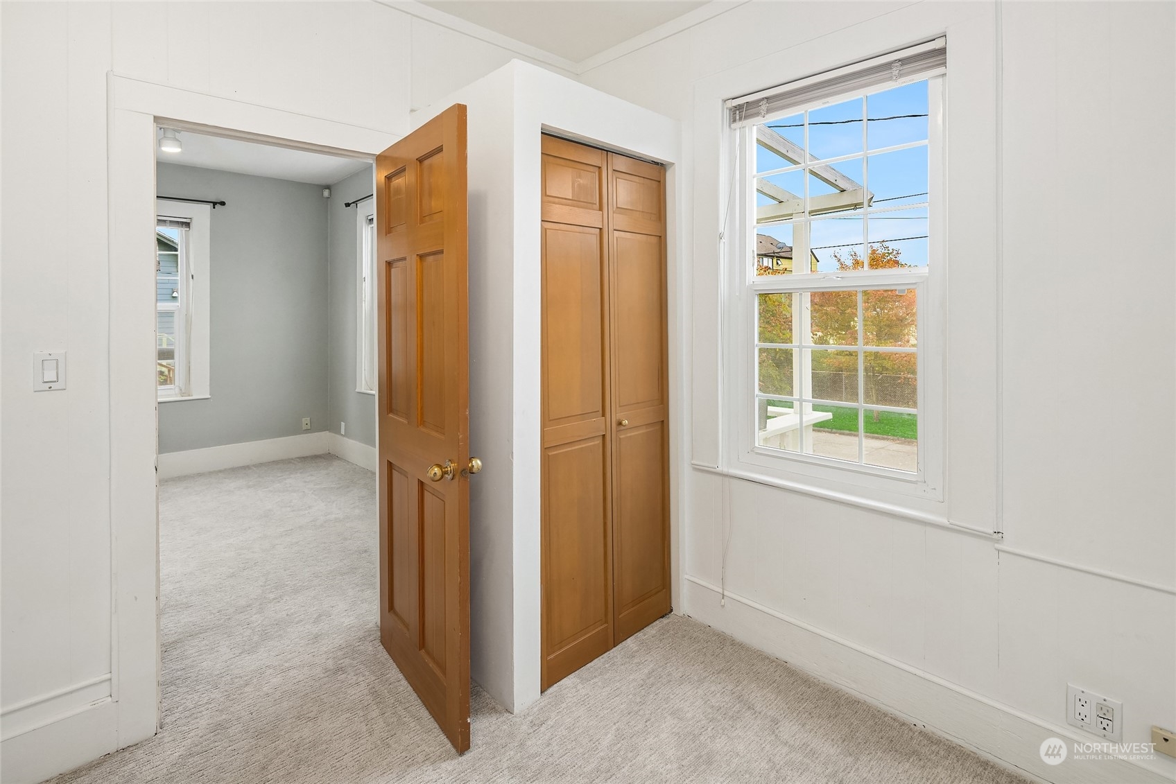 742 North 71st Street Seattle, WA 98103 - Photo 10 of 21 Gallery Image 10