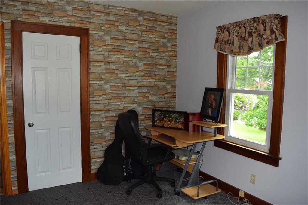 1007 Thorn Run Road Coraopolis, PA 15108 - Photo 18 of 25 Gallery Image 18