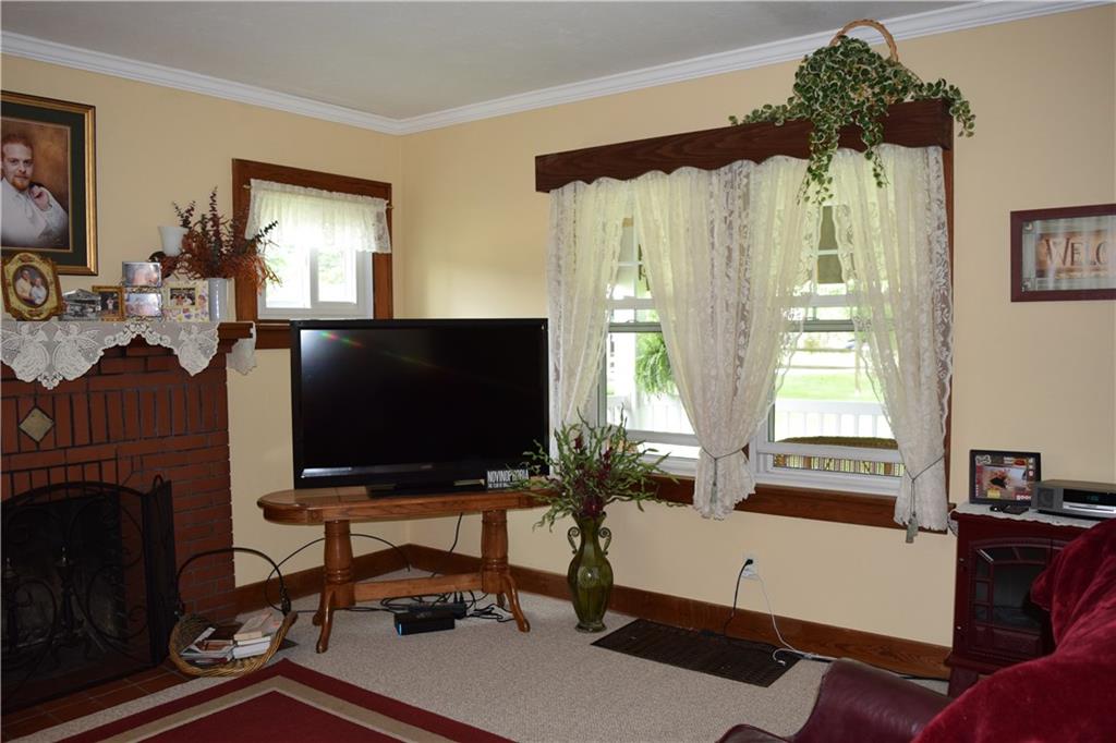 1007 Thorn Run Road Coraopolis, PA 15108 - Photo 9 of 25 Gallery Image 9