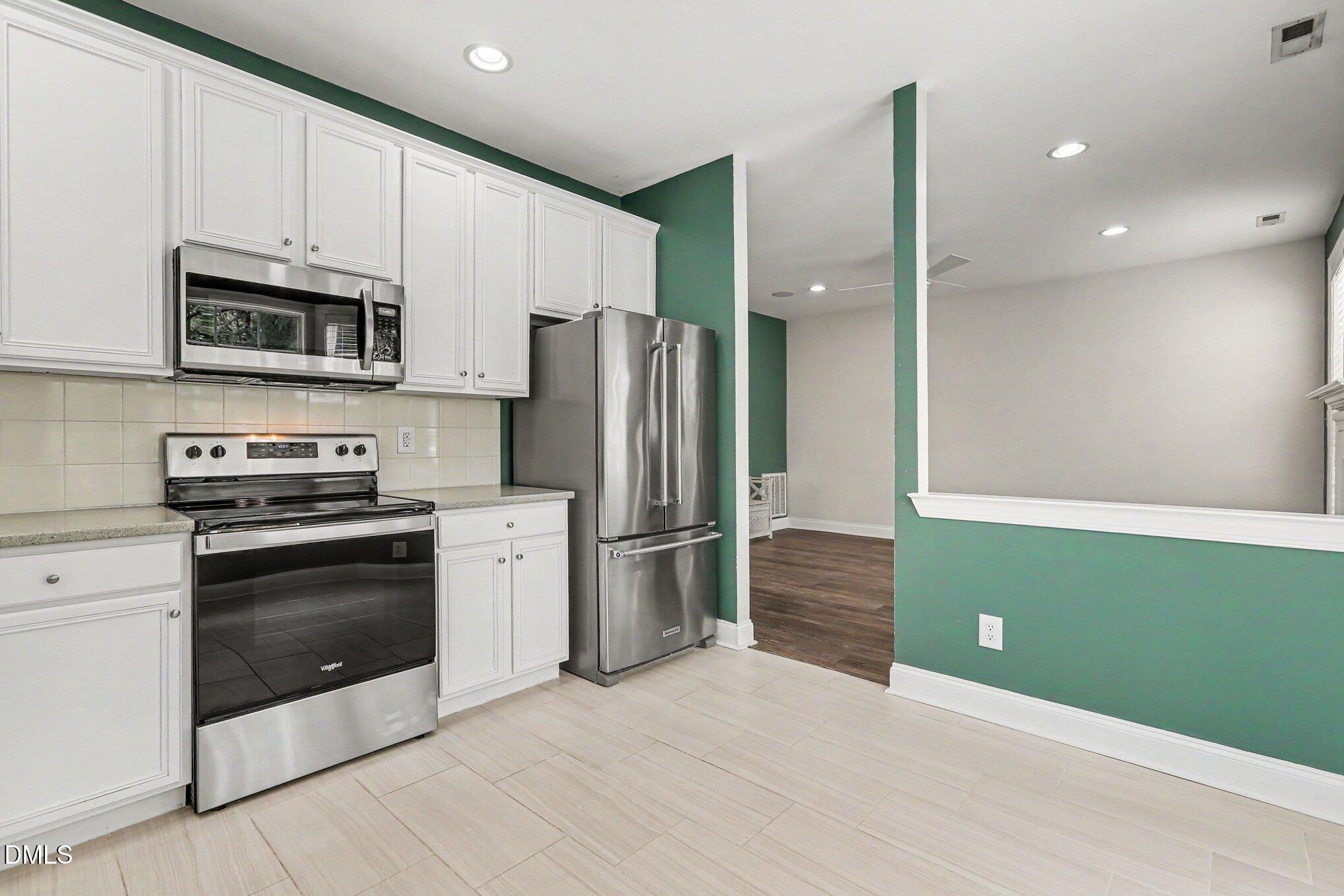 10142 Mizner Lane Raleigh, NC 27617 - Photo 13 of 29