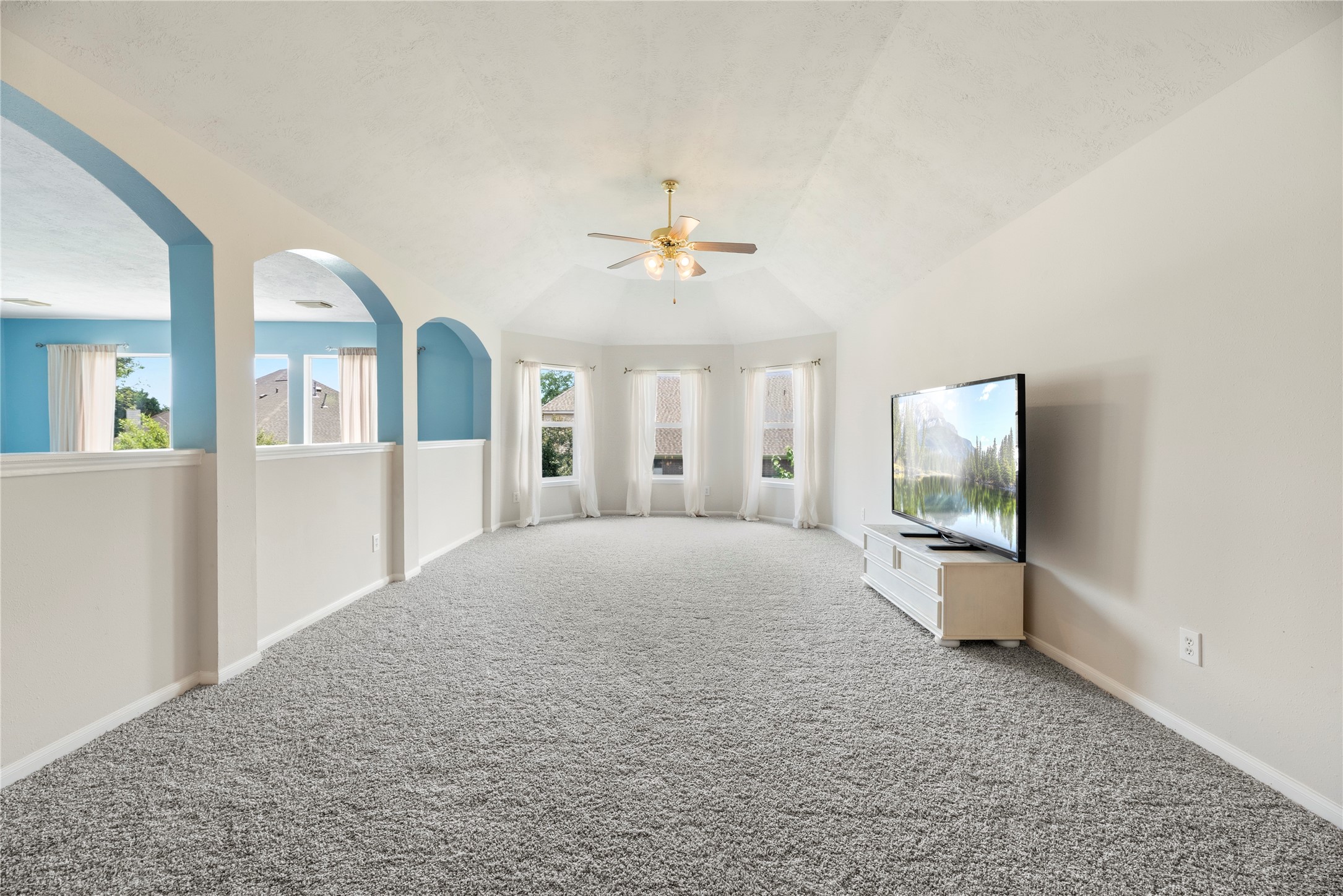 7930 Chateau Point Lane Houston, TX 77041 - Photo 23 of 34 This massive game room is large enough for a pool table!
