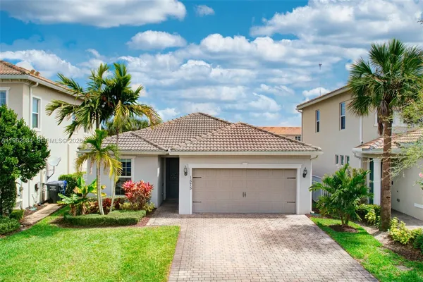 $735,000 | 1575 Pongam Terrace, Hollywood, FL 33021