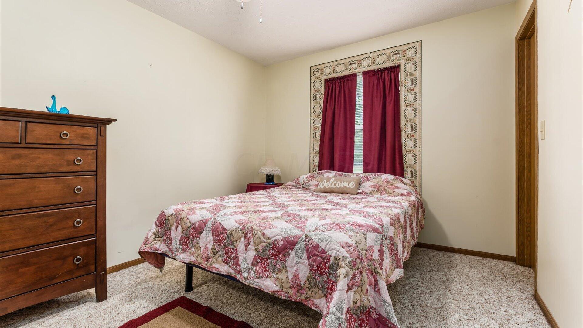 13810 Flint Ridge Road Southeast Newark, OH 43056 - Photo 11 of 27 13810 Flint Ridge Rd- bed 1