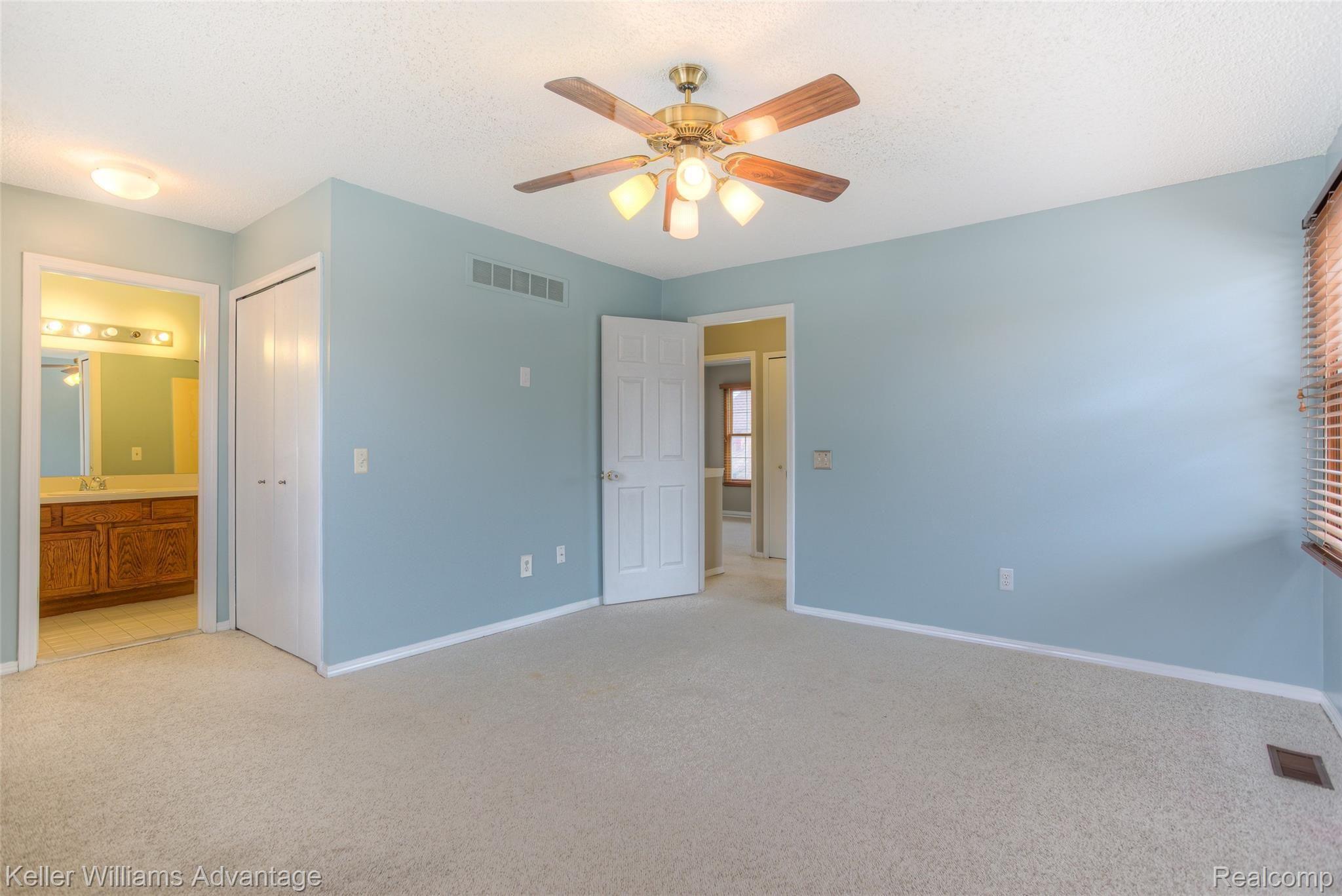 2651 Brookhaven Road Canton, MI 48188 - Photo 40 of 48 2651 Brookhaven interiors (28).jpg