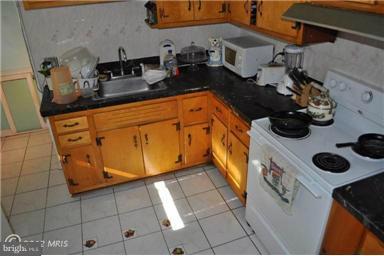 8408 Adelphi Road Adelphi, MD 20783 - Photo 6 of 8 Kitchen