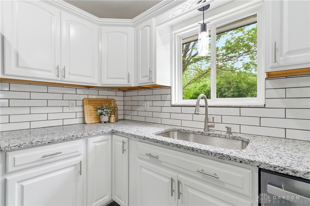 2529 Marinette Drive Springfield, OH 45503 - Photo 14 of 54