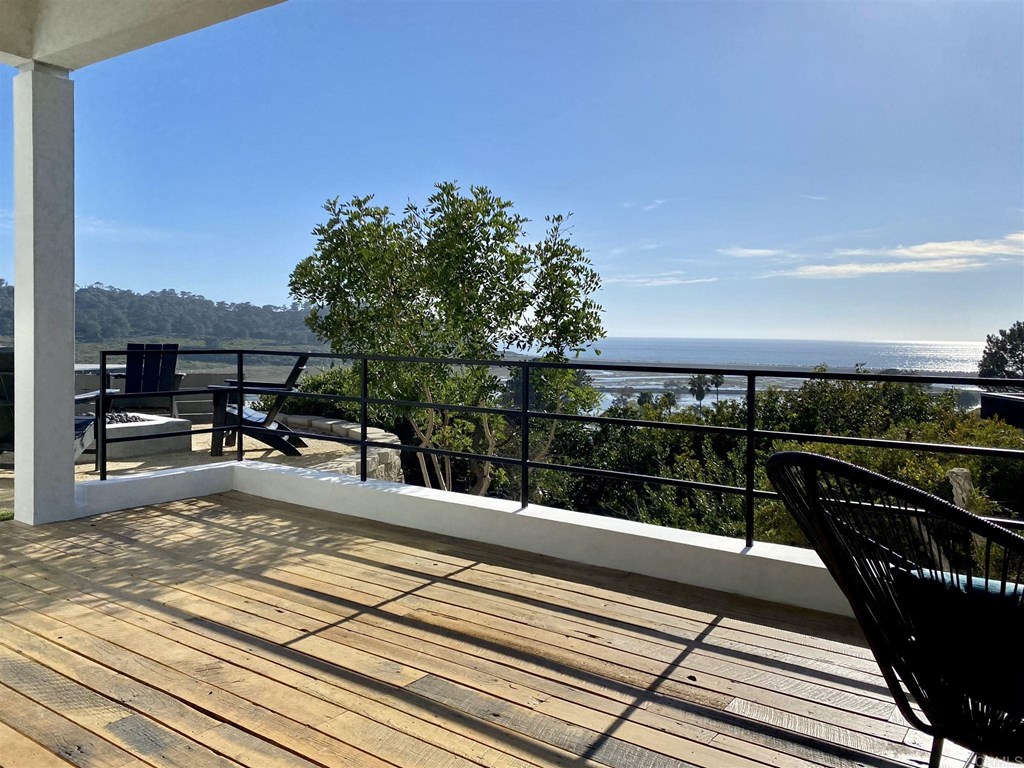 12894 Via Latina Del Mar, CA 92014 - Photo 12 of 20