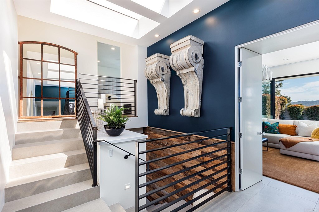 12894 Via Latina Del Mar, CA 92014 - Photo 13 of 20