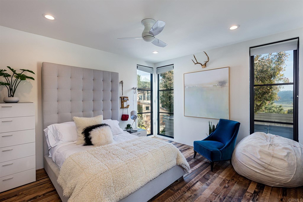 12894 Via Latina Del Mar, CA 92014 - Photo 17 of 20